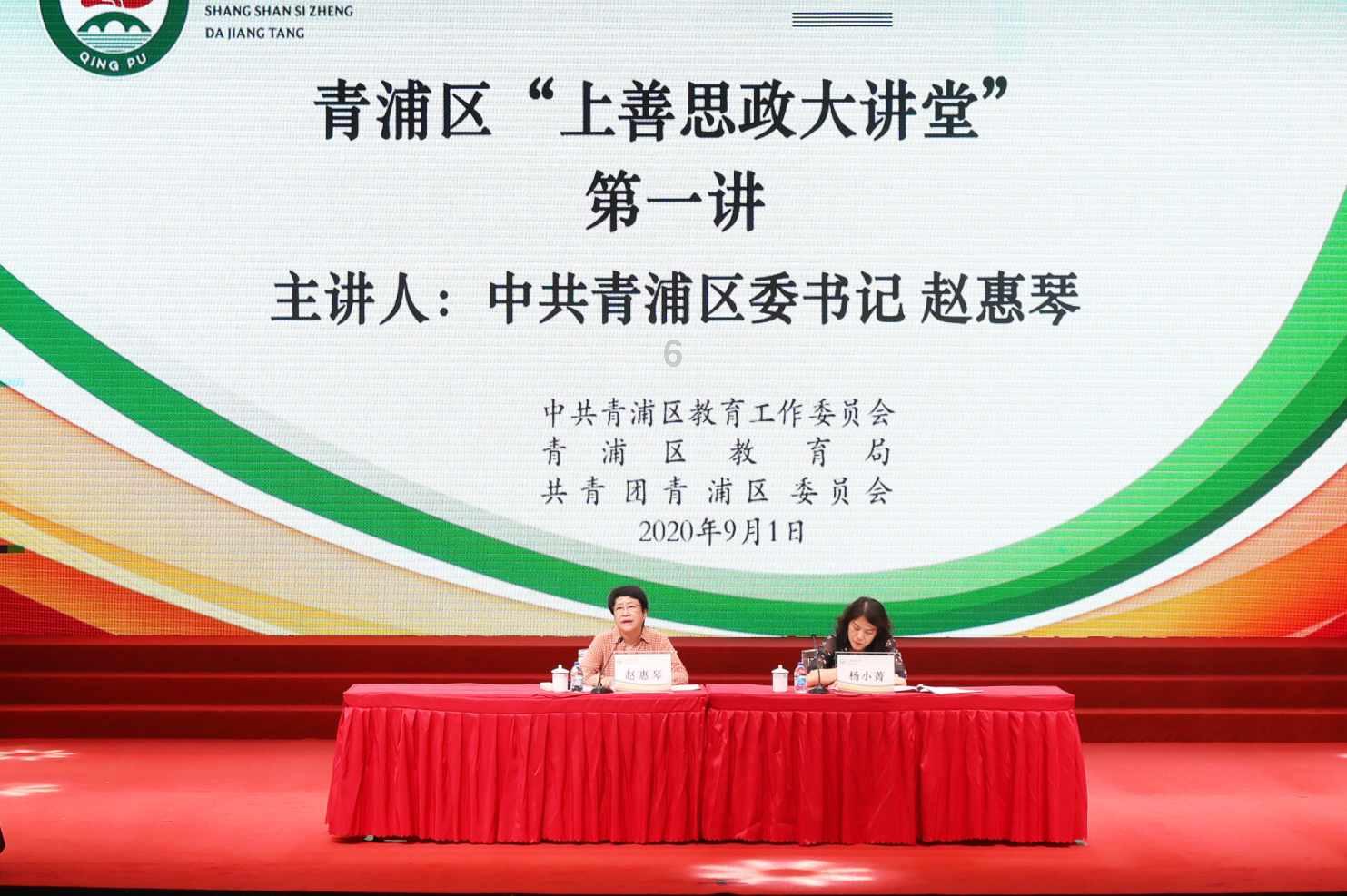 新春走基层｜年轻人爱上怀旧氛围感，海边的胶片照相馆火了